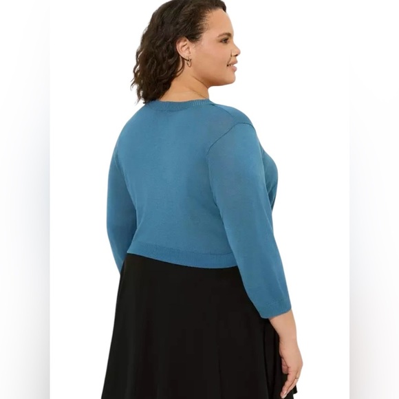 NWOT, Torrid, Tissue Weight 3/4 Sleeve Shrug Sweater, Size 4, Blue 🧶 - Picture 4 of 10